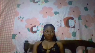 Chichi_7 live cam on Cam4