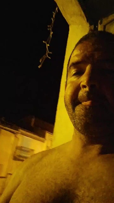 Chico_outdoor live cam on Cam4