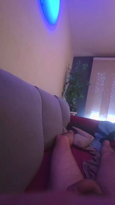 Chicosexyhetero live cam on Cam4