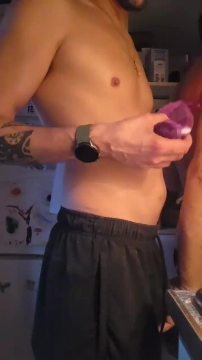 Chicosexyhetero live cam on Cam4