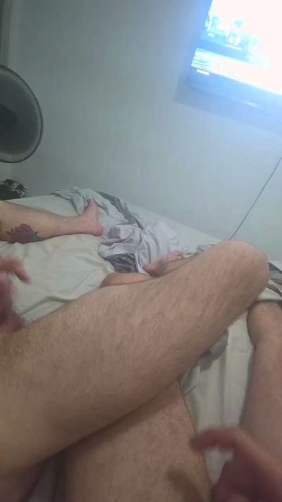 Chicosexyhetero live cam on Cam4