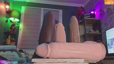 ChienneLilou live cam on Cam4