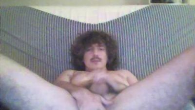Chiennebg live cam on Cam4