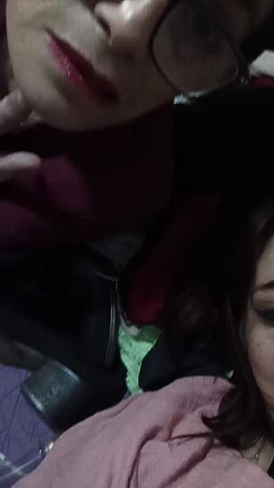 Chikaard live cam on Cam4
