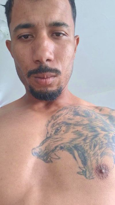 Chilenohh live cam on Cam4