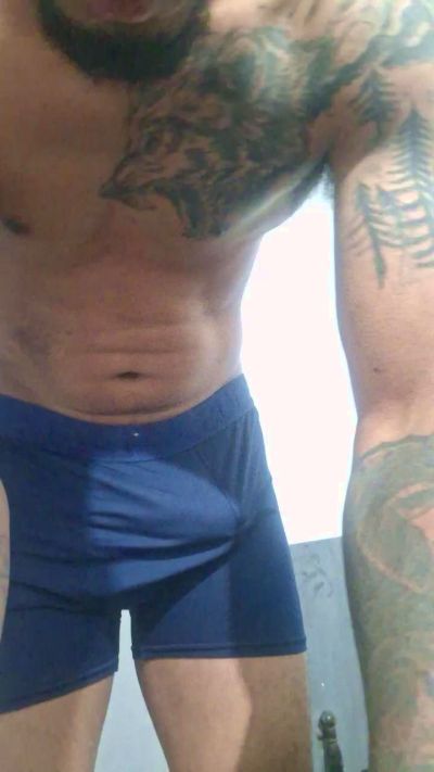 Chilenohh live cam on Cam4