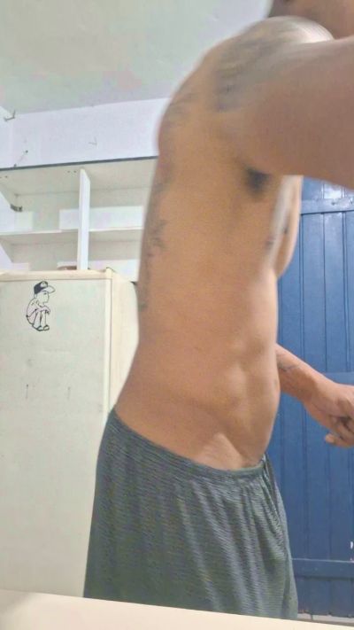 Chilenohh live cam on Cam4