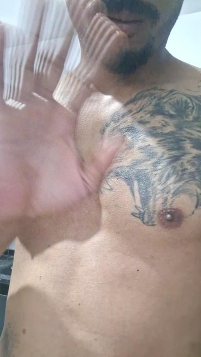 Chilenohh live cam on Cam4