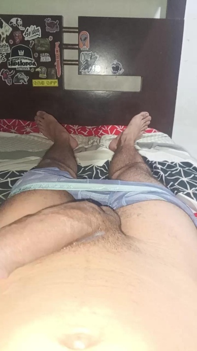 ChillWithAndrew live cam on Cam4
