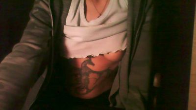 Chinaa97 live cam on Cam4