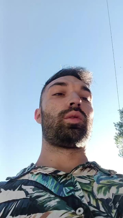 Chiniiinito live cam on Cam4