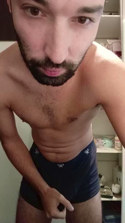 Chiniiinito live cam on Cam4