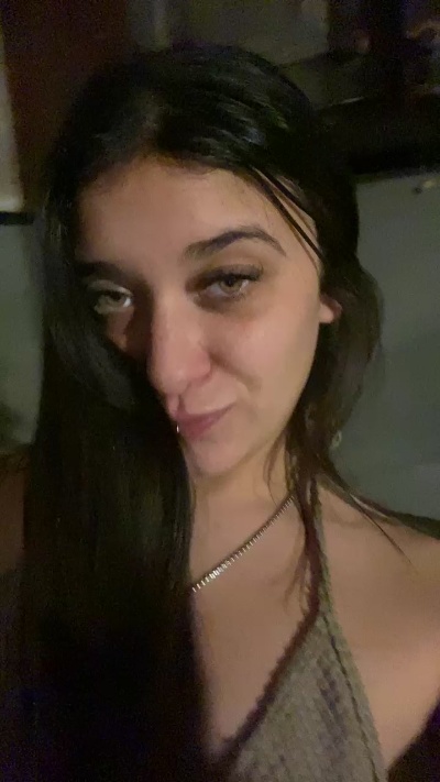 Chinitax22 live cam on Cam4
