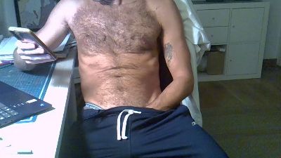 Chisburguer live cam on Cam4