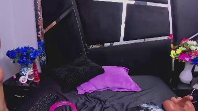 ChloeAndStefany live cam on Cam4
