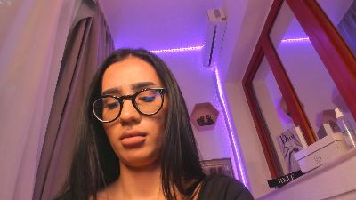 ChloeObril live cam on Cam4