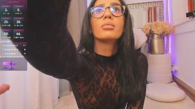ChloeObril live cam on Cam4
