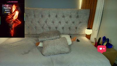ChloeShine_ live cam on Cam4