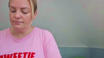 Chloe_Black8 live cam on Cam4