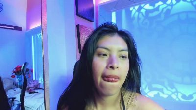 Chloe_Martini live cam on Cam4