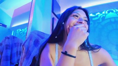 Chloe_Martini live cam on Cam4