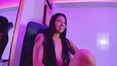 Chloe_Martini live cam on Cam4
