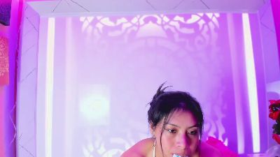 Chloe_Martini live cam on Cam4