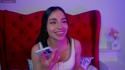 Chloe_Miller_7 live cam on Cam4