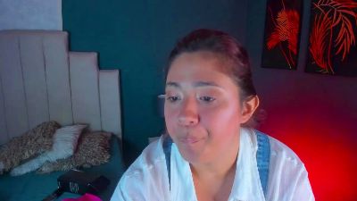 Chloe_thompson live cam on Cam4