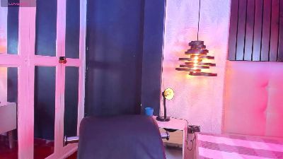 Chloe_thompson live cam on Cam4