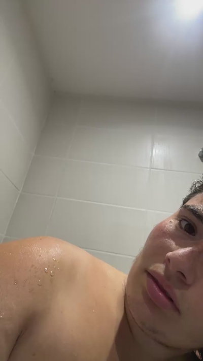 Chloeducq live cam on Cam4