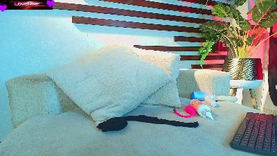 Chloesantana_ live cam on Cam4