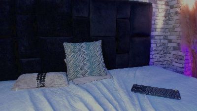 Chloesantana_ live cam on Cam4