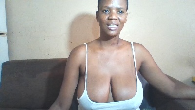 ChoCbustyBoobs live cam on Cam4