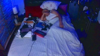 ChocPuddle live cam on Cam4