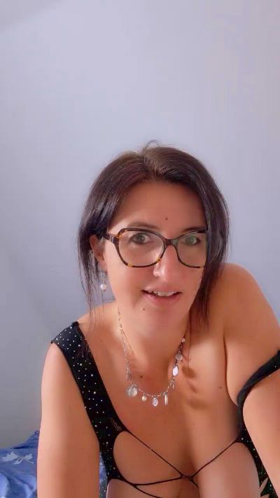 Choupirose live cam on Cam4