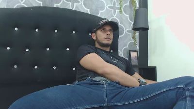 Chris_Dick99 live cam on Cam4