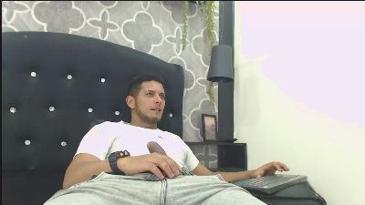 Chris_Dick99 live cam on Cam4