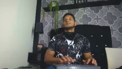 Chris_Dick99 live cam on Cam4