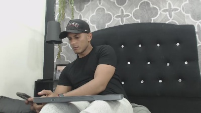 Chris_Dick99 live cam on Cam4