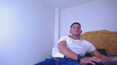Chris_Dick99 live cam on Cam4