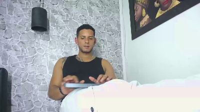 Chris_Dick99 live cam on Cam4