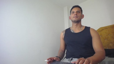 Chris_Dick99 live cam on Cam4