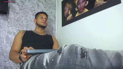 Chris_Dick99 live cam on Cam4