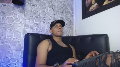 Chris_Dick99 live cam on Cam4