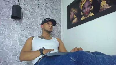 Chris_Dick99 live cam on Cam4