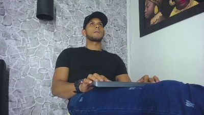 Chris_Dick99 live cam on Cam4