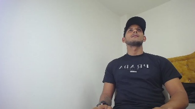 Chris_Dick99 live cam on Cam4
