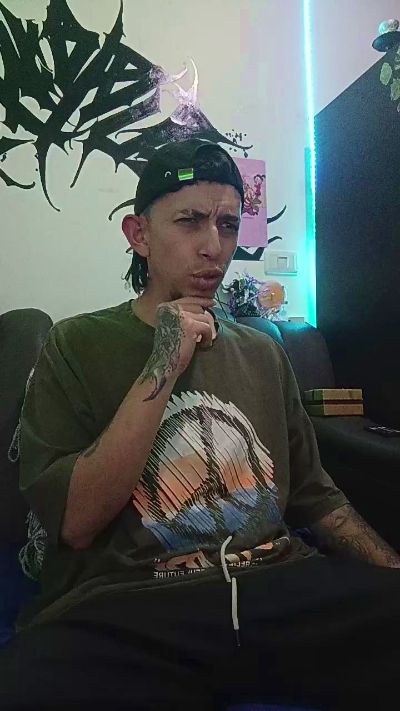 Chris_Joness live cam on Cam4