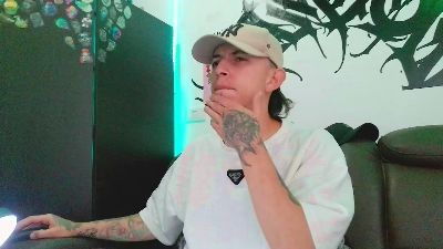 Chris_Joness live cam on Cam4